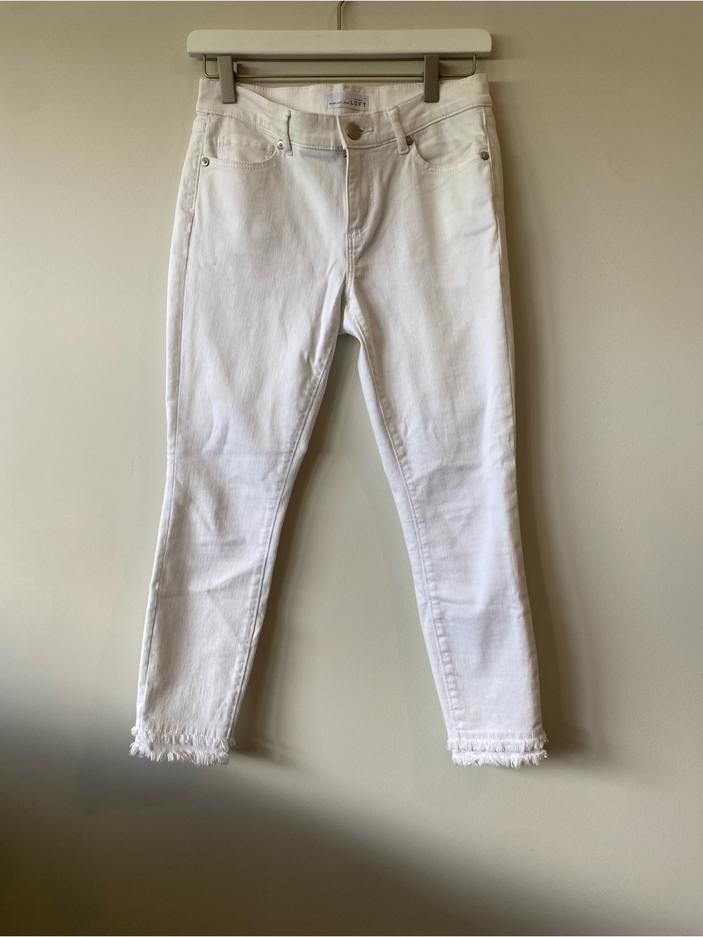 Ann Taylor White Cropped Frayed-Hem Jeans